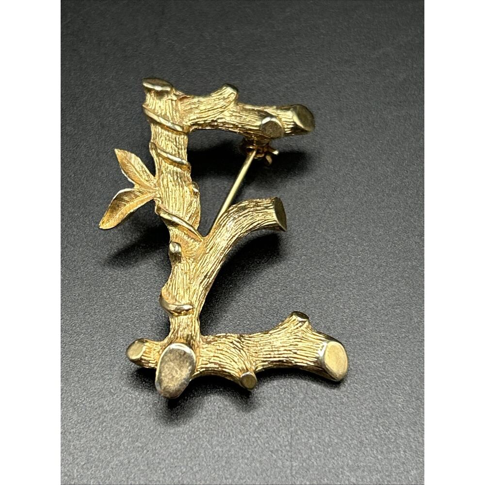 Vintage Gold Tone Sarah Coventry Letter E Lucky Bamboo Branch Pin 1 3/4”